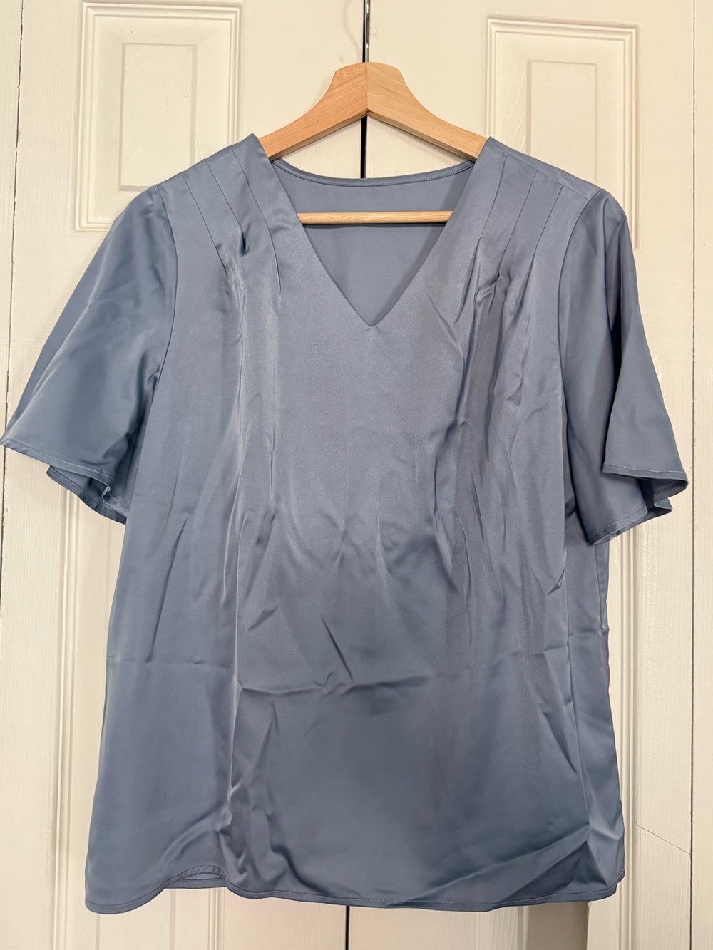 MOTF Short Sleeve V-Neck Blouse in Dusty Blue